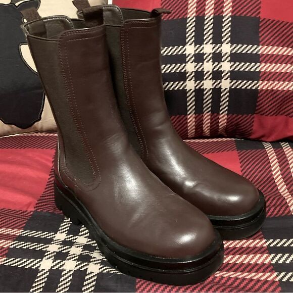 Shoes - Brown Leather Women’s Boots Size 9.5